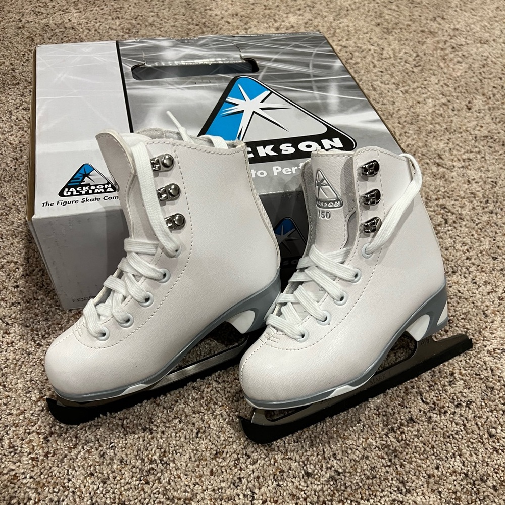Jackson Ultima girls ice skates - like new - size 10